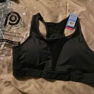 NWT POP Fit Sports Bra Valentina